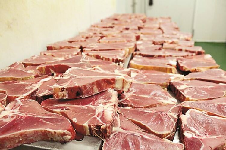 Тонове контрабандно месо от Румъния е пласирано в София, твърди директорът на БАБХ