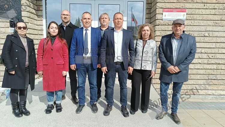 Коалицията ПП-ДБ регистрира листата си в РИК -Кърджали,водач е общественикът Себахатин Гьокче