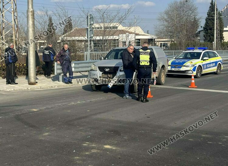 МВР: Водачът на колата на ВиК-Хасково не е спрял на &bdquo;Стоп&ldquo; и е ударил &bdquo;Фолксвагена&ldquo;