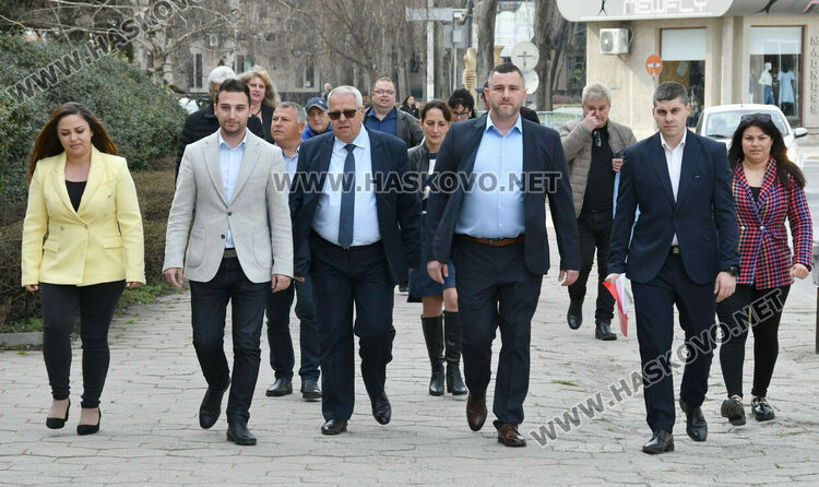 БСП с пълна листа от 16 кандидати, водач е Ленко Петканин