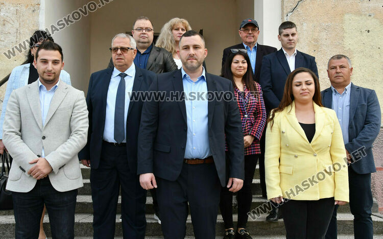 БСП с пълна листа от 16 кандидати, водач е Ленко Петканин