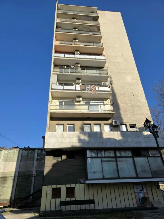 Започва санирането на още една голяма сграда в центъра на Асеновград