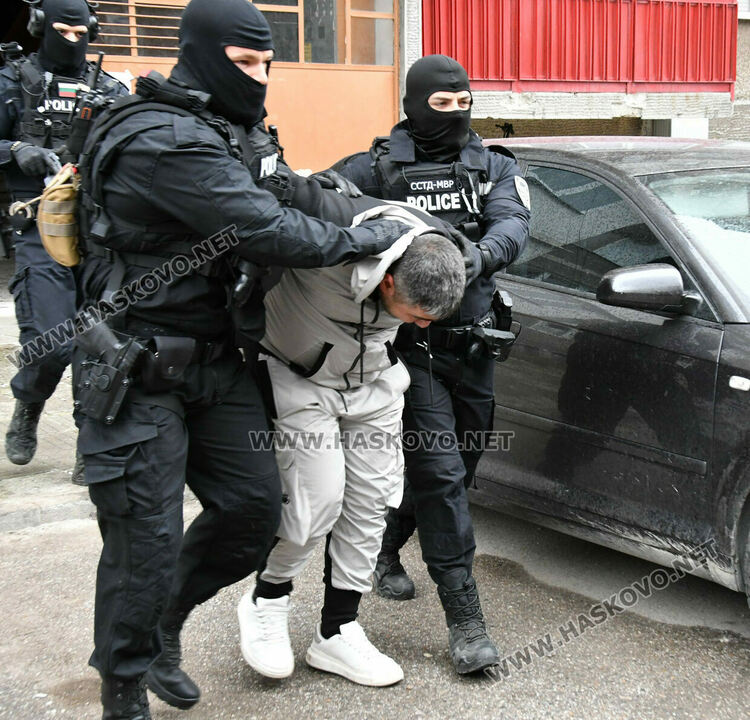 13 души са арестувани в акцията на МВР за купуване на гласове, наркотици и кражби в Хасковско