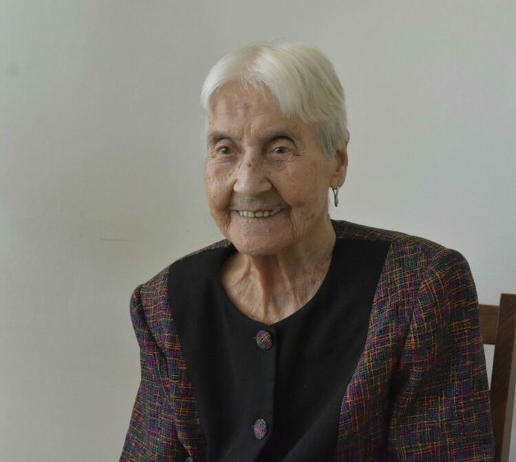 Баба Атанаска от село Златовръх навърши 100 г.