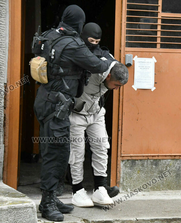 13 души са арестувани в акцията на МВР за купуване на гласове, наркотици и кражби в Хасковско