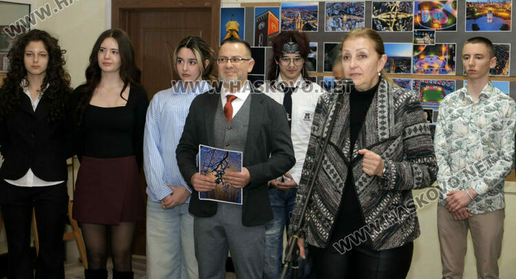 &bdquo;Светлината на нощна&ldquo;&nbsp;&ndash; пътешествие на три поколения фотографи, които снимат Хасково със сърцата си   