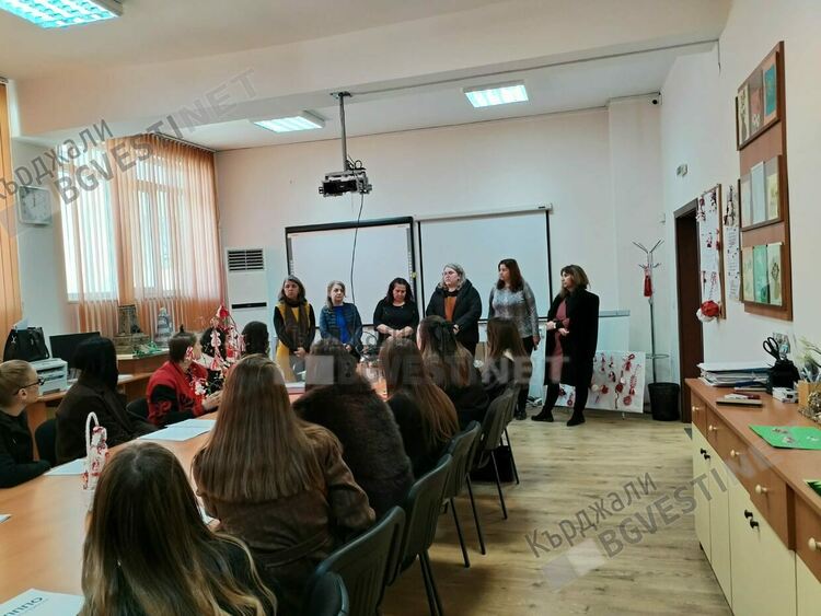 Студенти от Филиала се запознаха с добрите практики в приобщаващото образование в Кърджали