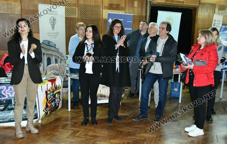 Ученици разгледаха специалностите в 26 ВУЗ-а, сред които три хасковски 