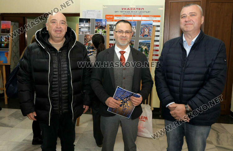 &bdquo;Светлината на нощна&ldquo;&nbsp;&ndash; пътешествие на три поколения фотографи, които снимат Хасково със сърцата си   