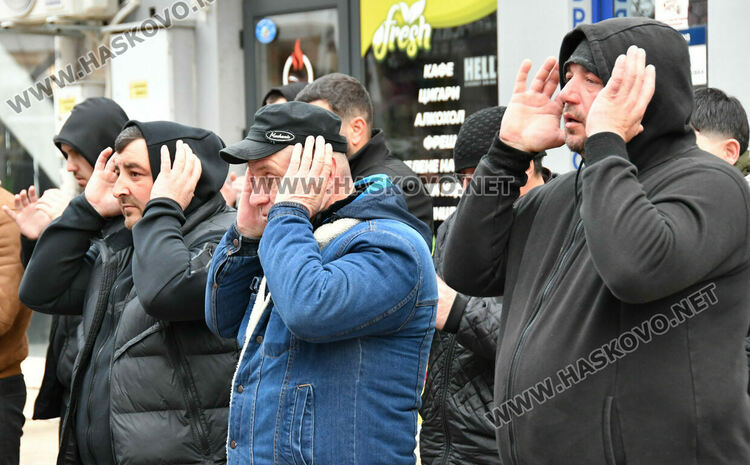 Препълнени джамии в Хасково за Рамазан Байрам: Празник на опрощението и толерантността