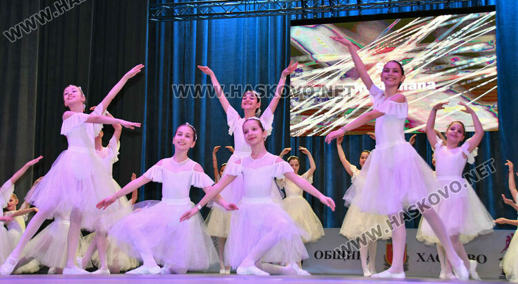 Откриха Международния танцов фестивал &bdquo;Вълшебен свят&ldquo; в Хасково с над 1000 участници