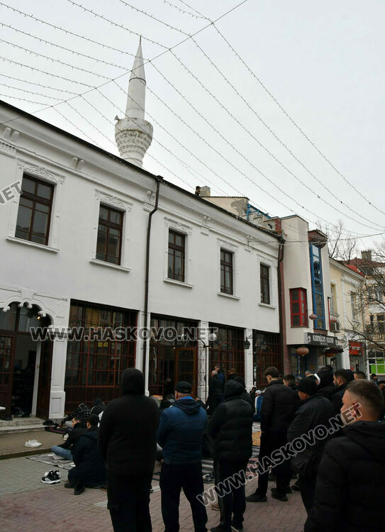 Препълнени джамии в Хасково за Рамазан Байрам: Празник на опрощението и толерантността