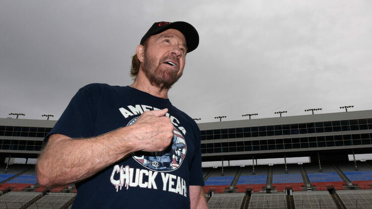 Почина суперзвездата Чък Норис