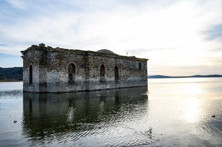 Наградиха победителите в конкурсите, организирани от РИОСВ-Хасково за Деня на водата