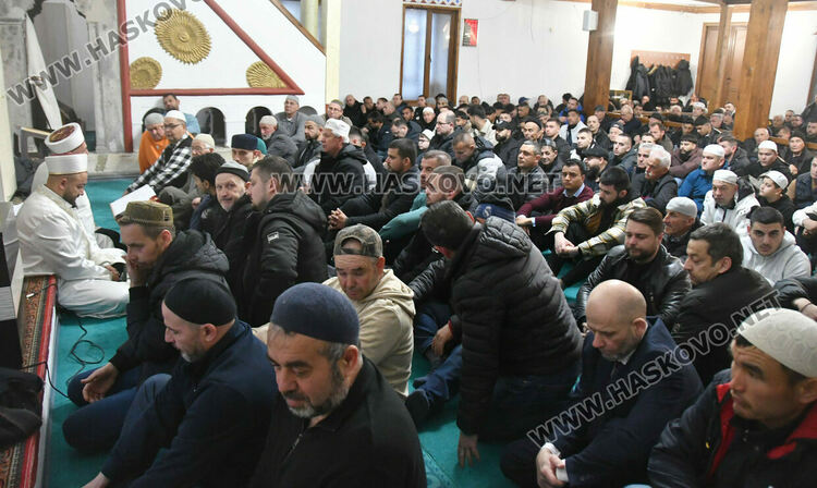 Препълнени джамии в Хасково за Рамазан Байрам: Празник на опрощението и толерантността