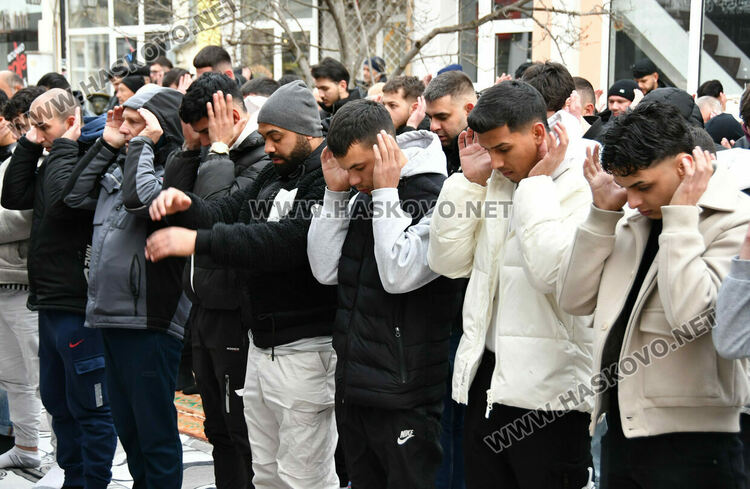 Препълнени джамии в Хасково за Рамазан Байрам: Празник на опрощението и толерантността