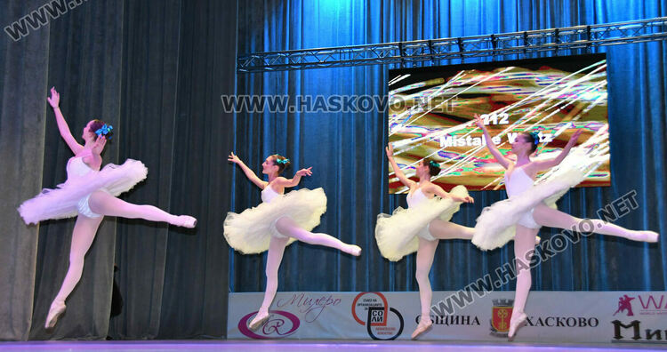 Откриха Международния танцов фестивал &bdquo;Вълшебен свят&ldquo; в Хасково с над 1000 участници