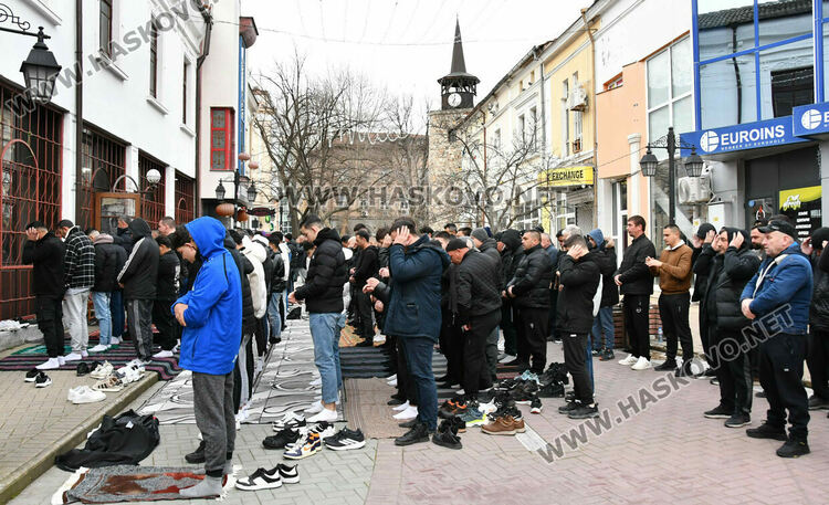 Препълнени джамии в Хасково за Рамазан Байрам: Празник на опрощението и толерантността