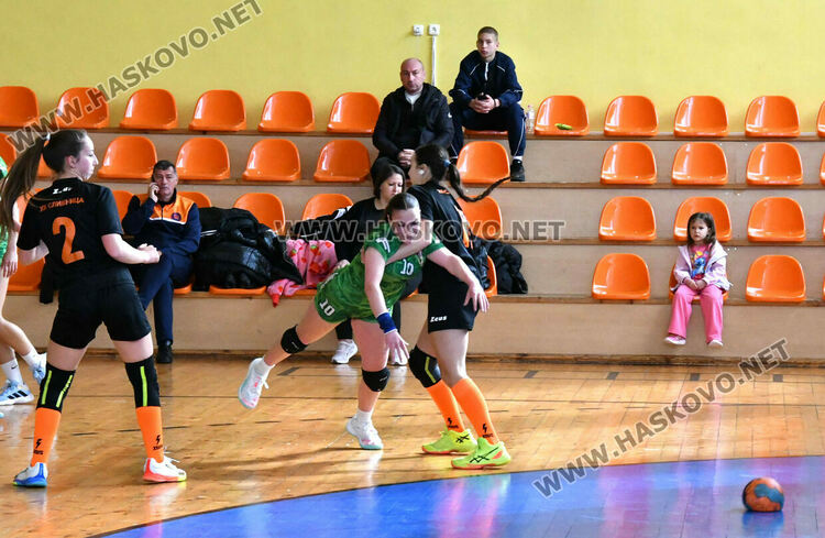 Първенство по хандбал днес в Хасково