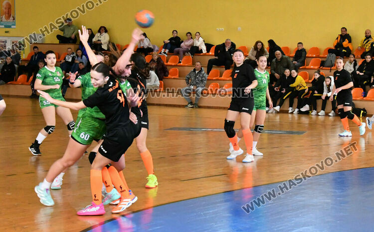 Първенство по хандбал днес в Хасково