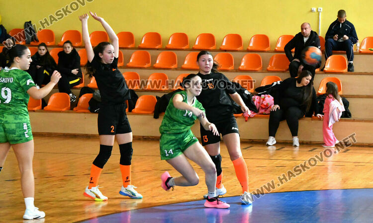 Първенство по хандбал днес в Хасково