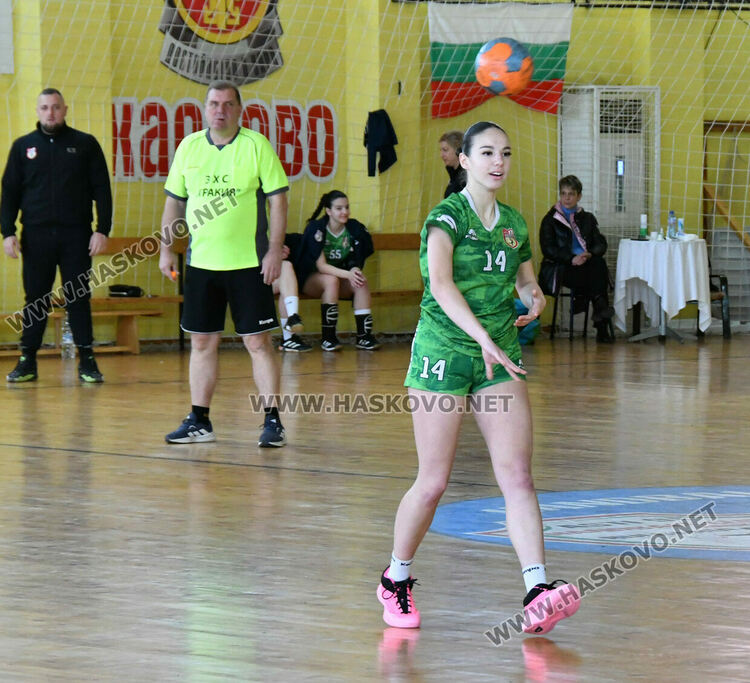 Първенство по хандбал днес в Хасково