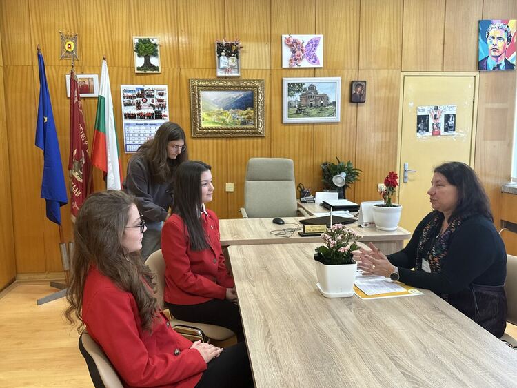 Първо място на &bdquo;Григор Попов&ldquo; за млади журналисти и фотографи от &bdquo;Славейков&ldquo;