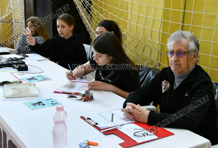 Първенство по хандбал днес в Хасково