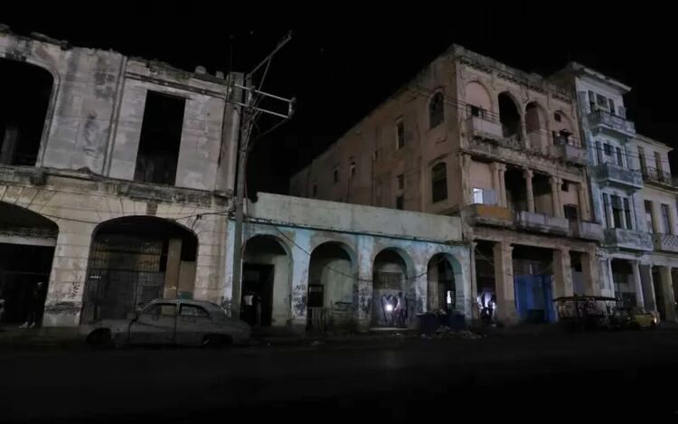 Куба пак потъна в мрак