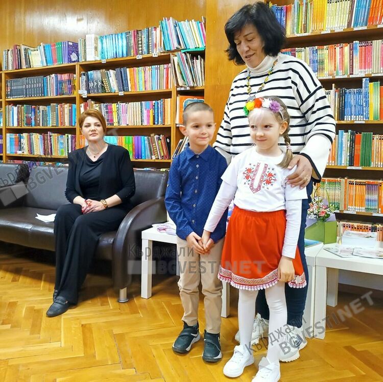 Пролетта пристигна първо в кърджалийската РБ &bdquo;Н.Вапцаров&rdquo; с Лео и Анастасия от Детска градина "Дъга"