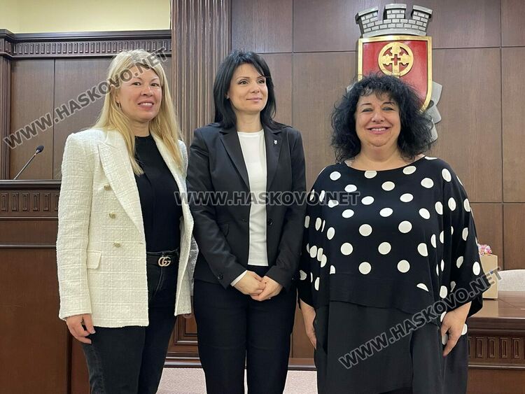 Отличиха най-добрите математици на Хасково