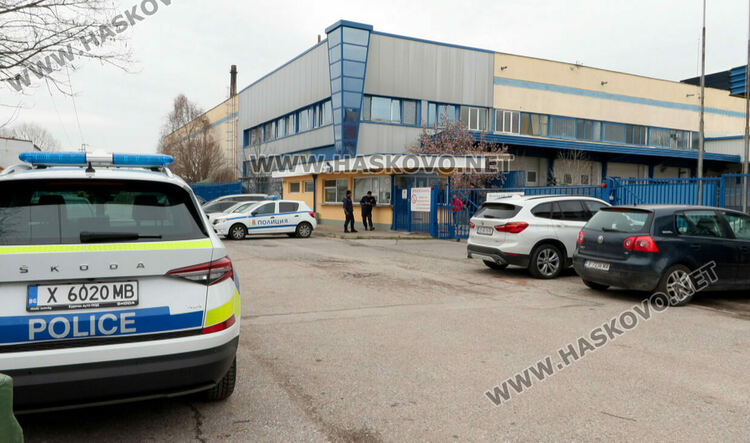 Под охрана е запечатаният склад с негодна храна в Хасково