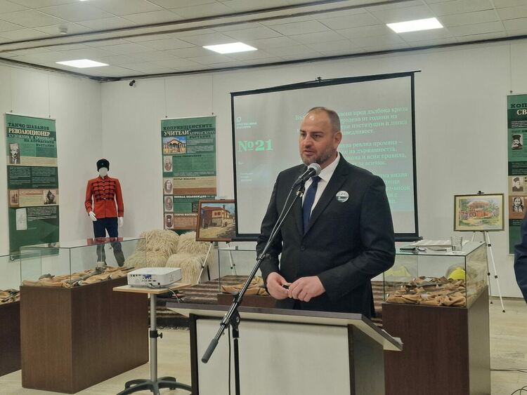 Екипът ни е шампионски и ще постигнем поставените високи цели, заяви Петър Стойчев - водач на листата на &bdquo;Прогресивна България&ldquo; в Смолян /ГАЛЕРИЯ/