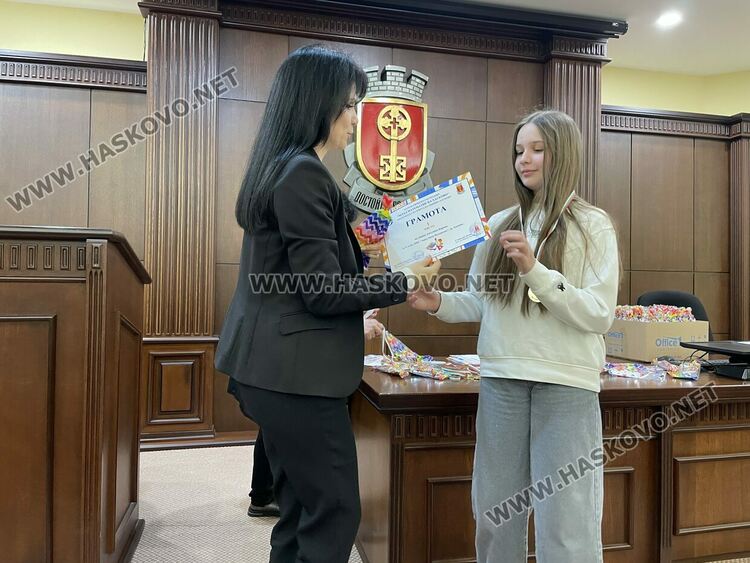 Отличиха най-добрите математици на Хасково