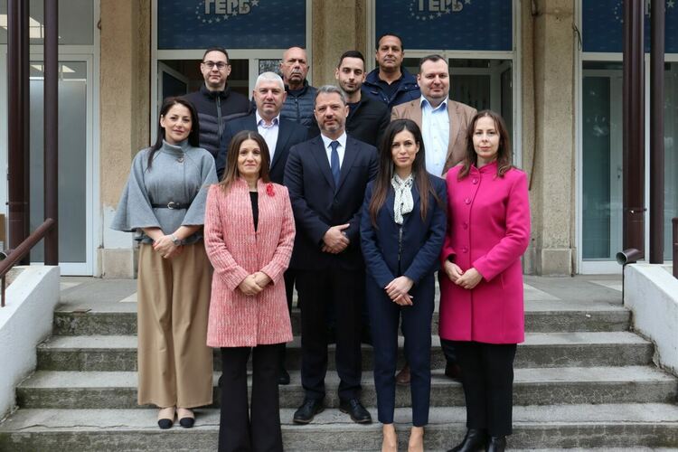 Делян Добрев на старта на кампанията: Ние не обещаваме. Ще помоля хората да направят равносметка кой работи за тях, кой върши работа и кой не 