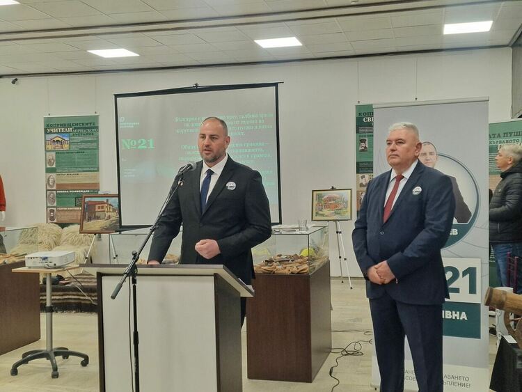 Екипът ни е шампионски и ще постигнем поставените високи цели, заяви Петър Стойчев - водач на листата на &bdquo;Прогресивна България&ldquo; в Смолян /ГАЛЕРИЯ/