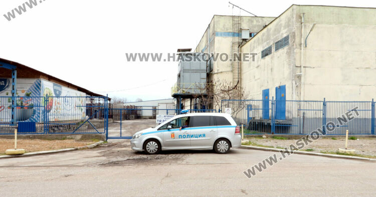 Под охрана е запечатаният склад с негодна храна в Хасково