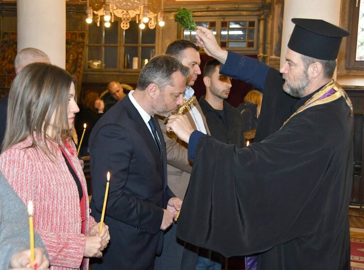 Делян Добрев на старта на кампанията: Ние не обещаваме. Ще помоля хората да направят равносметка кой работи за тях, кой върши работа и кой не 