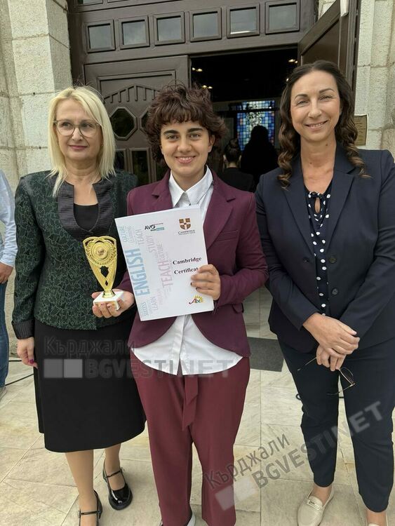 Елисавета Миркова Добрева-отличничката в журналистиката