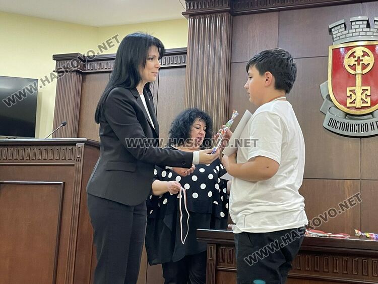 Отличиха най-добрите математици на Хасково