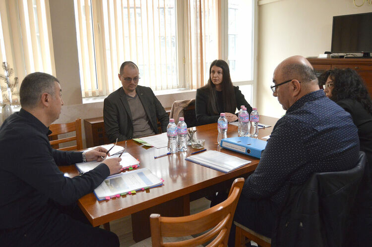 Ръководството на В и К Кърджали защити новите цени на водата пред областния управител