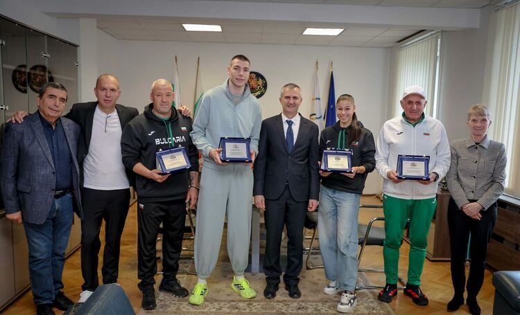 Снимки: Министерство на младежта и спорта 
