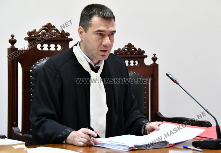 Обществено порицание за ученика от Спортното училище, стрелял &bdquo;като мафиот&ldquo; от прозорец