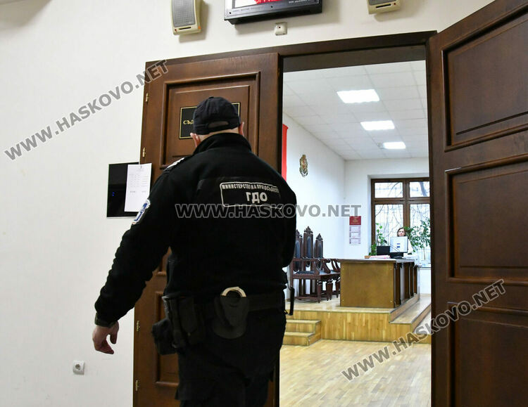 Обществено порицание за ученика от Спортното училище, стрелял &bdquo;като мафиот&ldquo; от прозорец