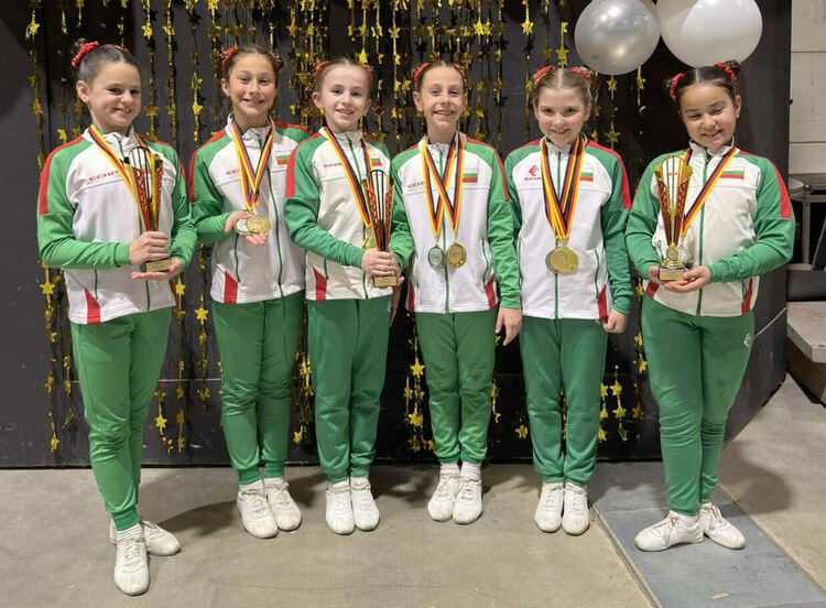 Състезателите на &bdquo;Виолена&ldquo; с призови места в турнир в Германия