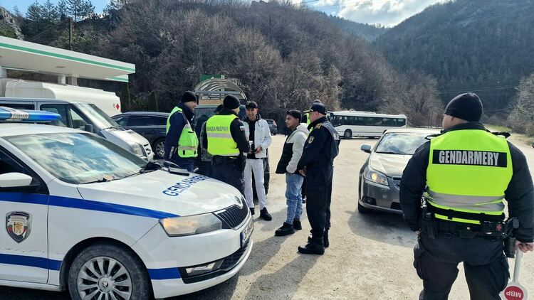 Масирана акция на полицията в Смолянско заради изборите