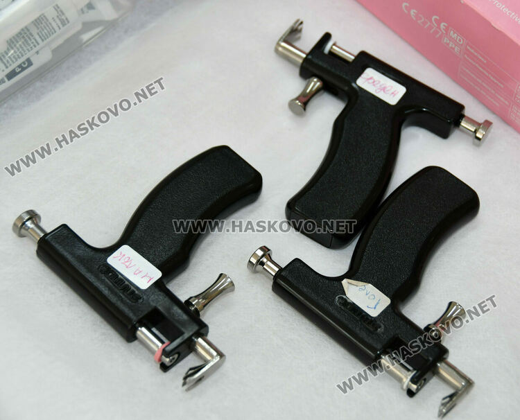 Благовещение доведе десетки деца в хасковски салон за пробиване на уши