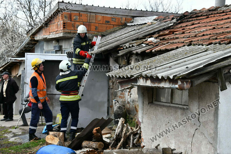 Мъж обгоря при гасене на пожар в гараж в &bdquo;Болярово&ldquo;