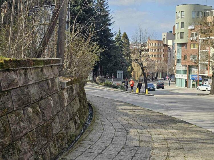 Участък от бул. &bdquo;Освобождение&ldquo; ще бъде затворен за движение на автомобили