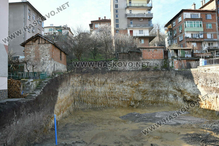 Хасковлии: При строителство събориха стени, скъсаха жици и изгоряха електроуреди